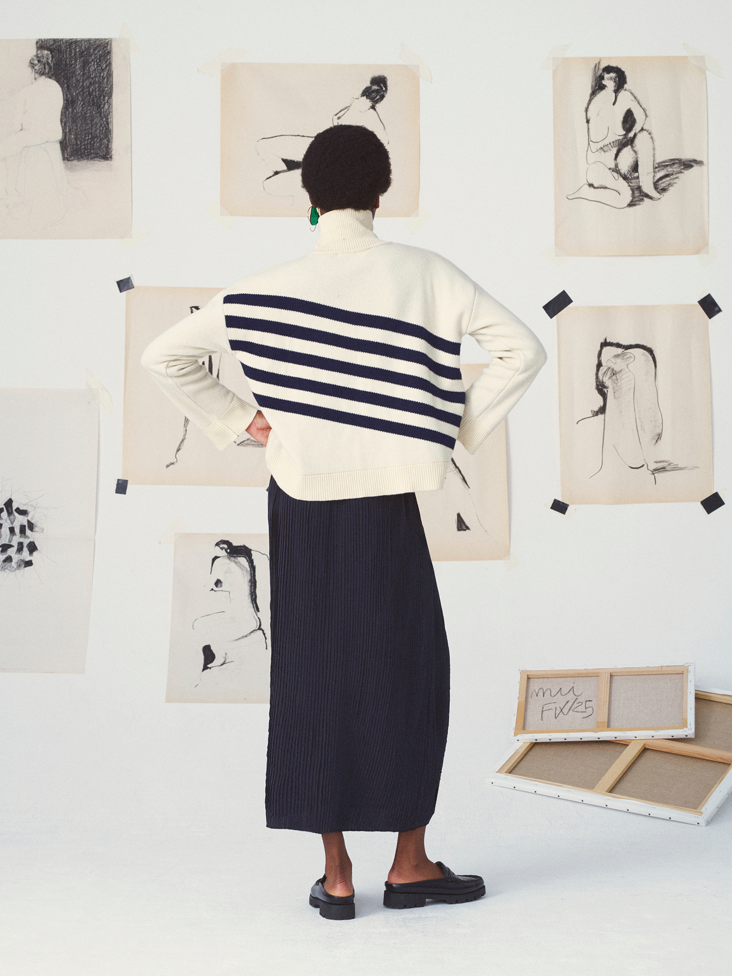 pull-melanie-abstraction-beige