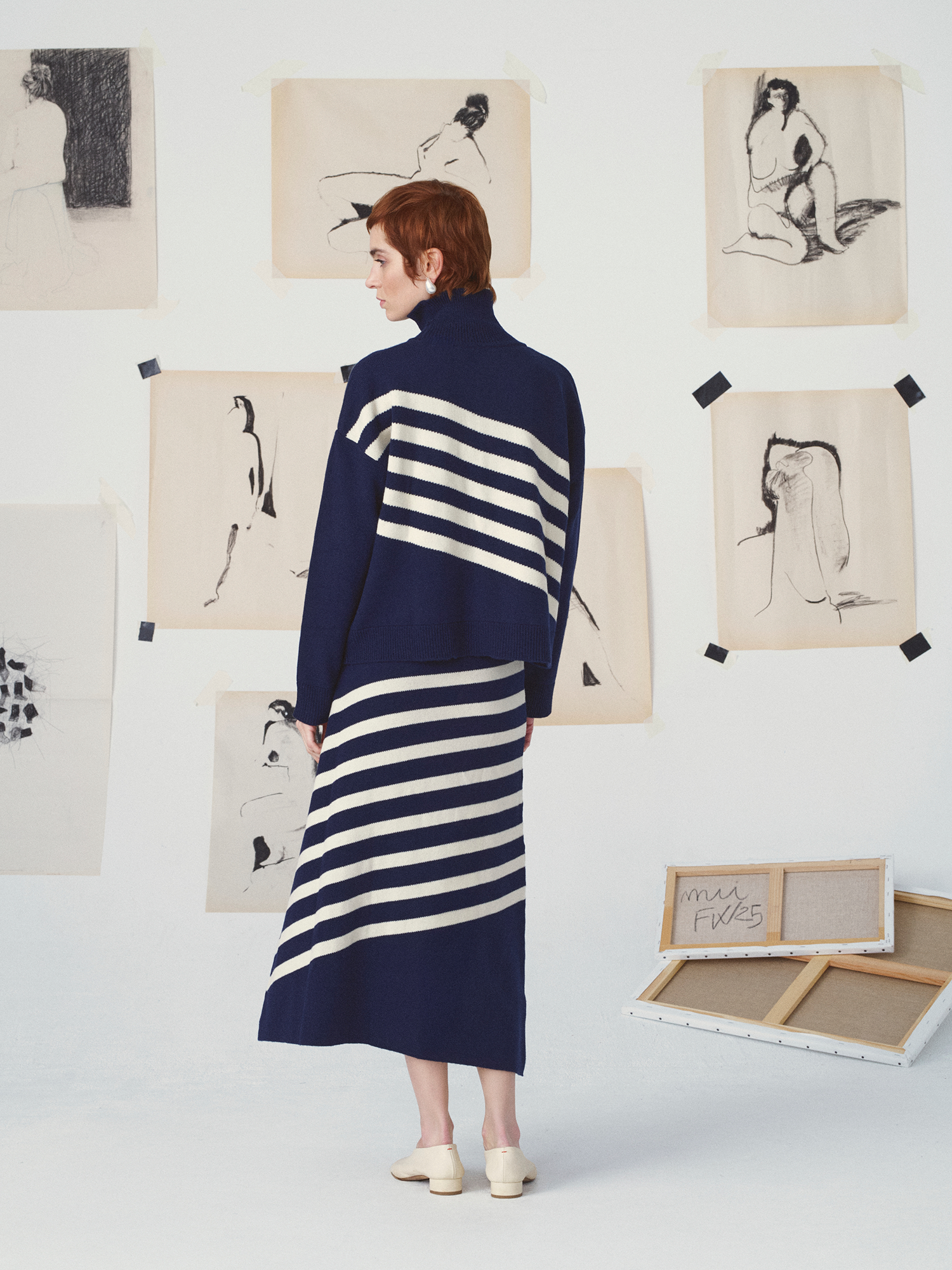 pull-melanie-abstraction-marine