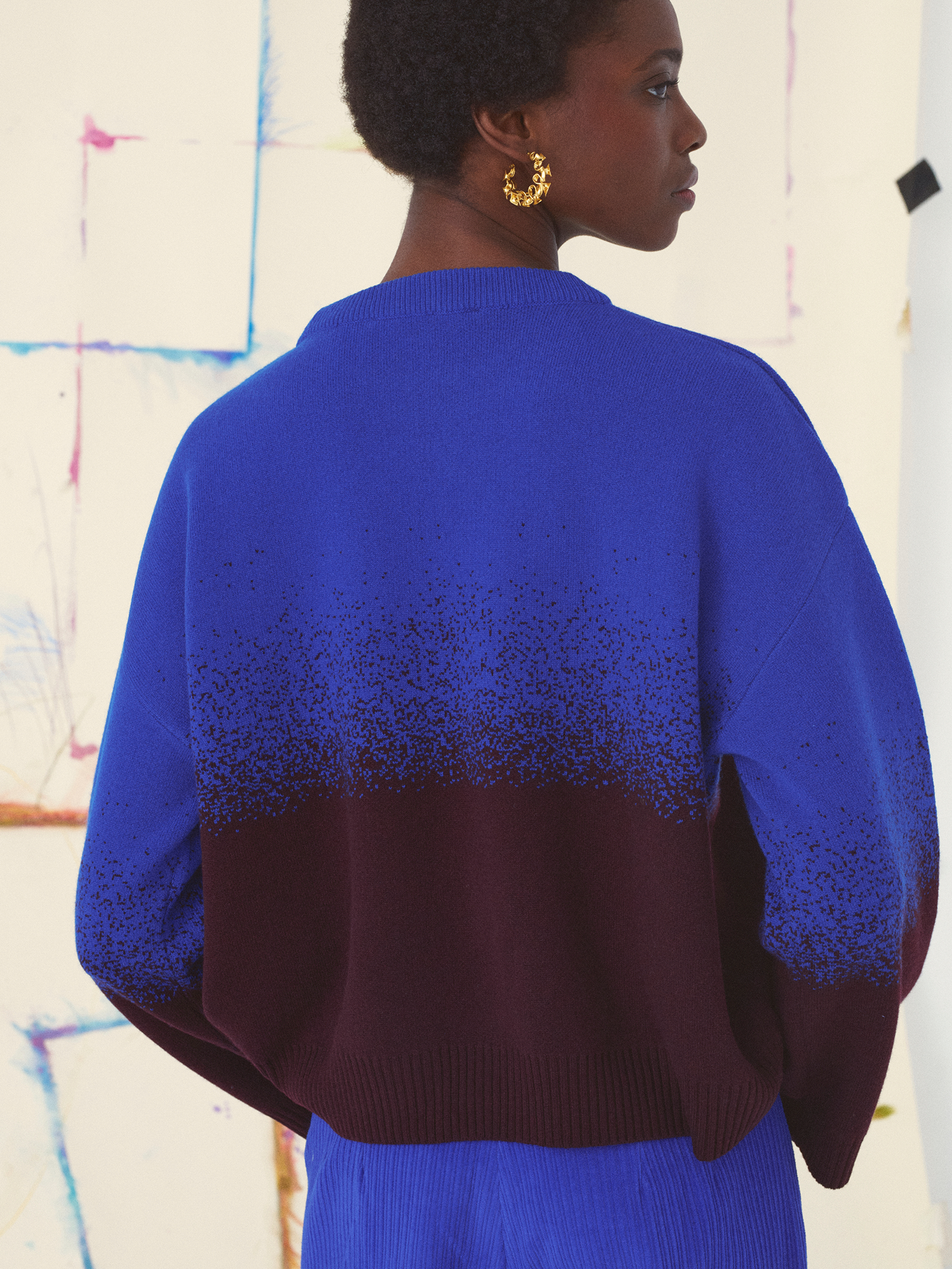 pull-gerda-abstraction-blue