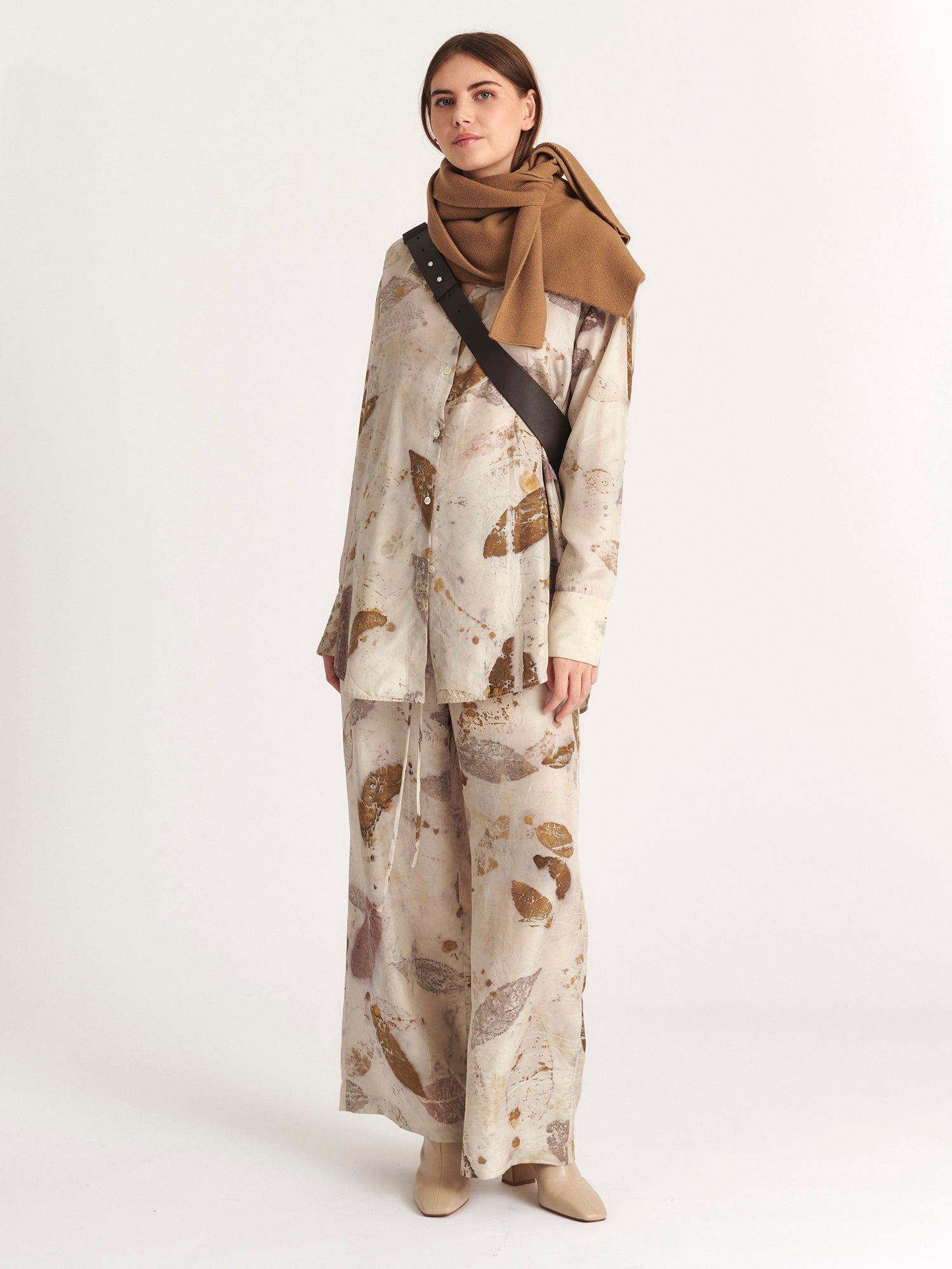 pant-sablon-feuillesmortes-craie