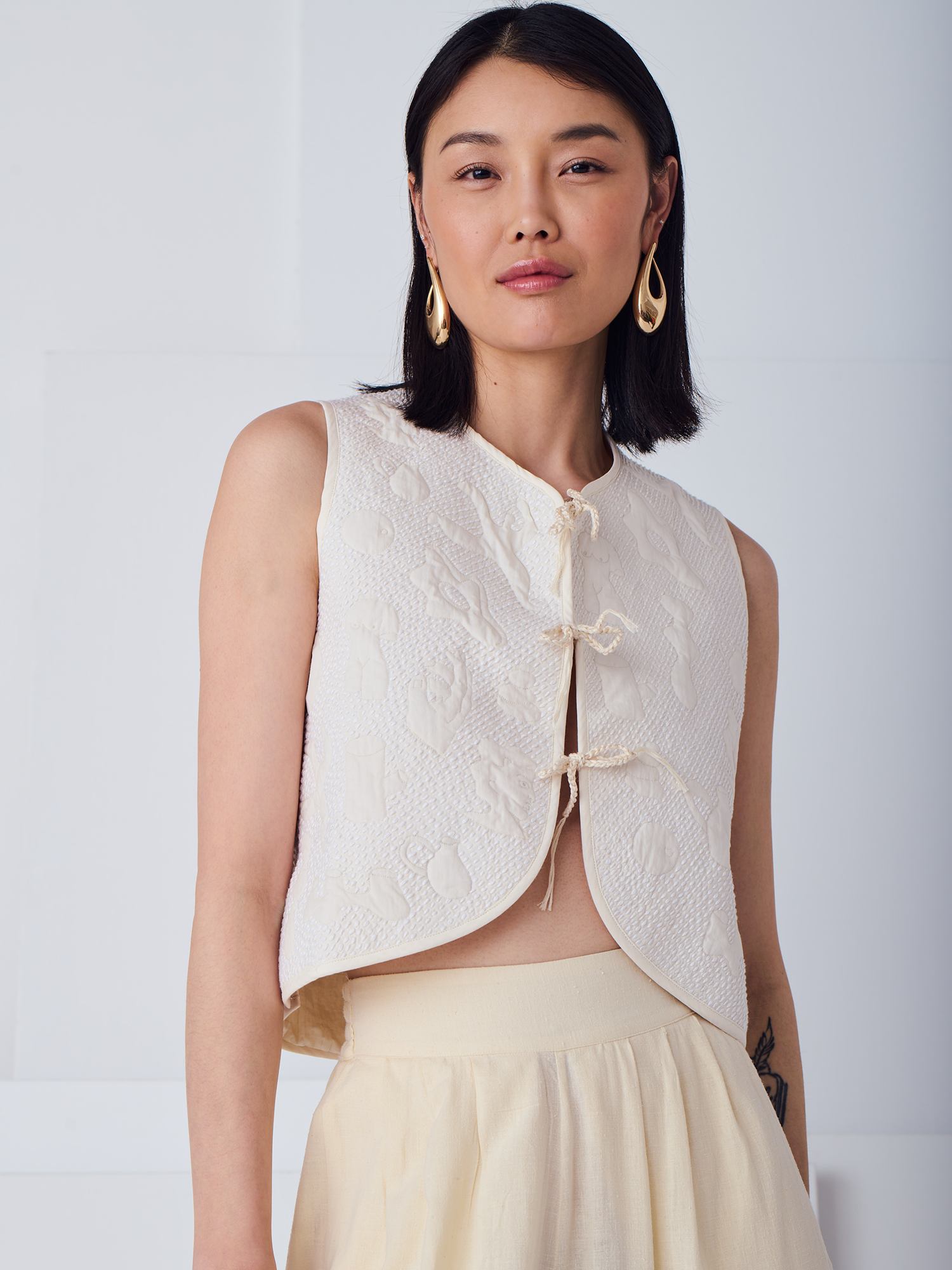 gilet-chana-sculptrice-craie