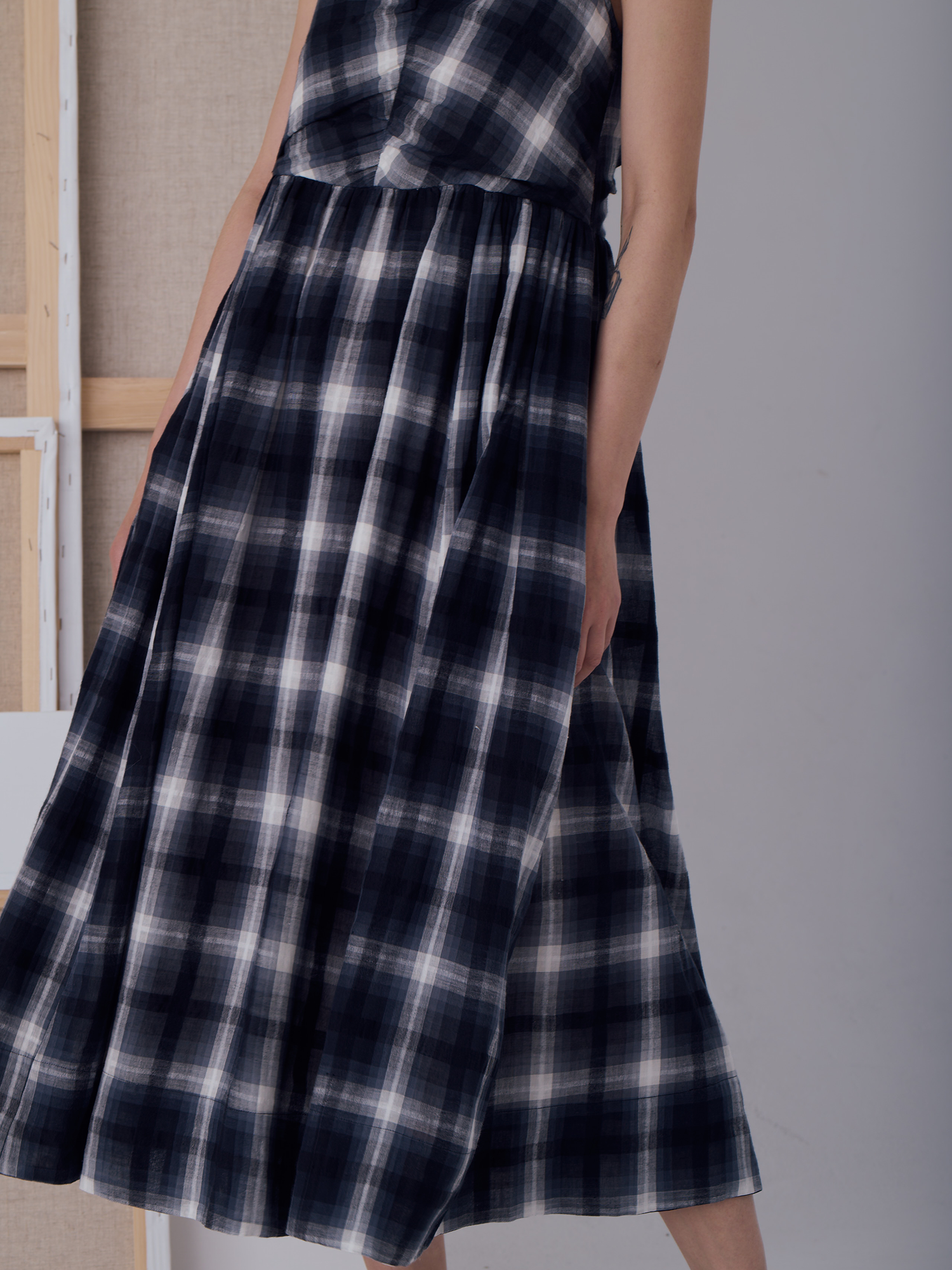 robe-ilana-dessinatrice-dark