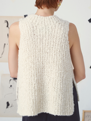 pull-maya-abstraction-offwhite