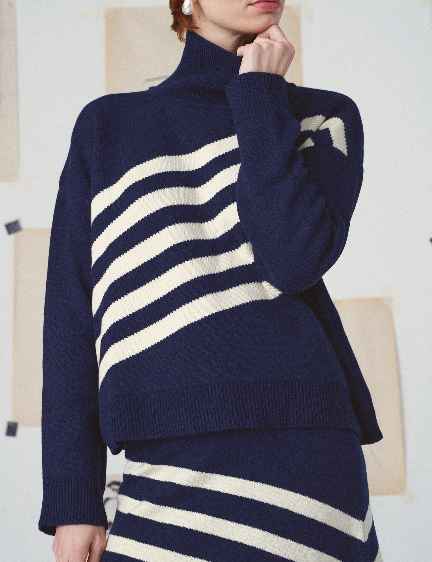 pull-melanie-abstraction-marine