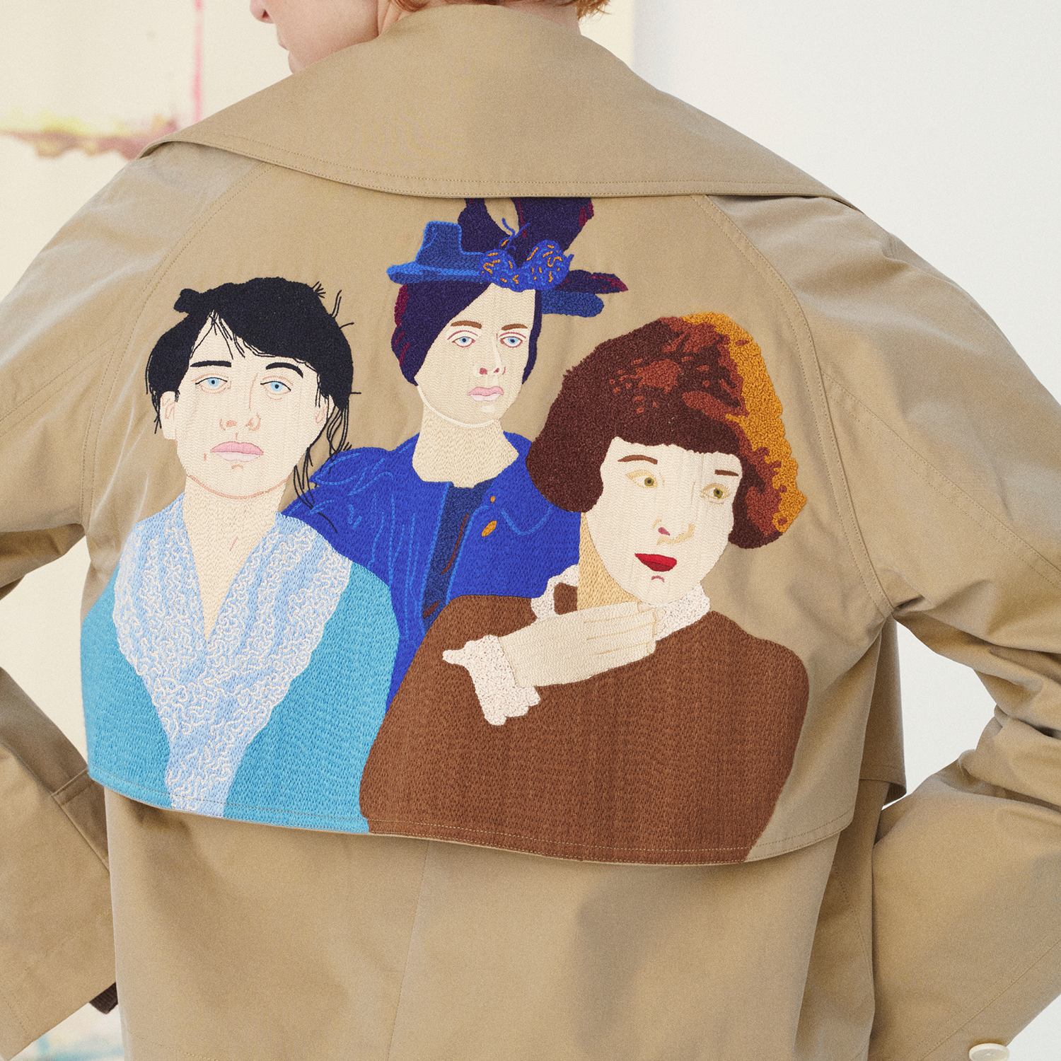 jacket-volver-statement-portrait