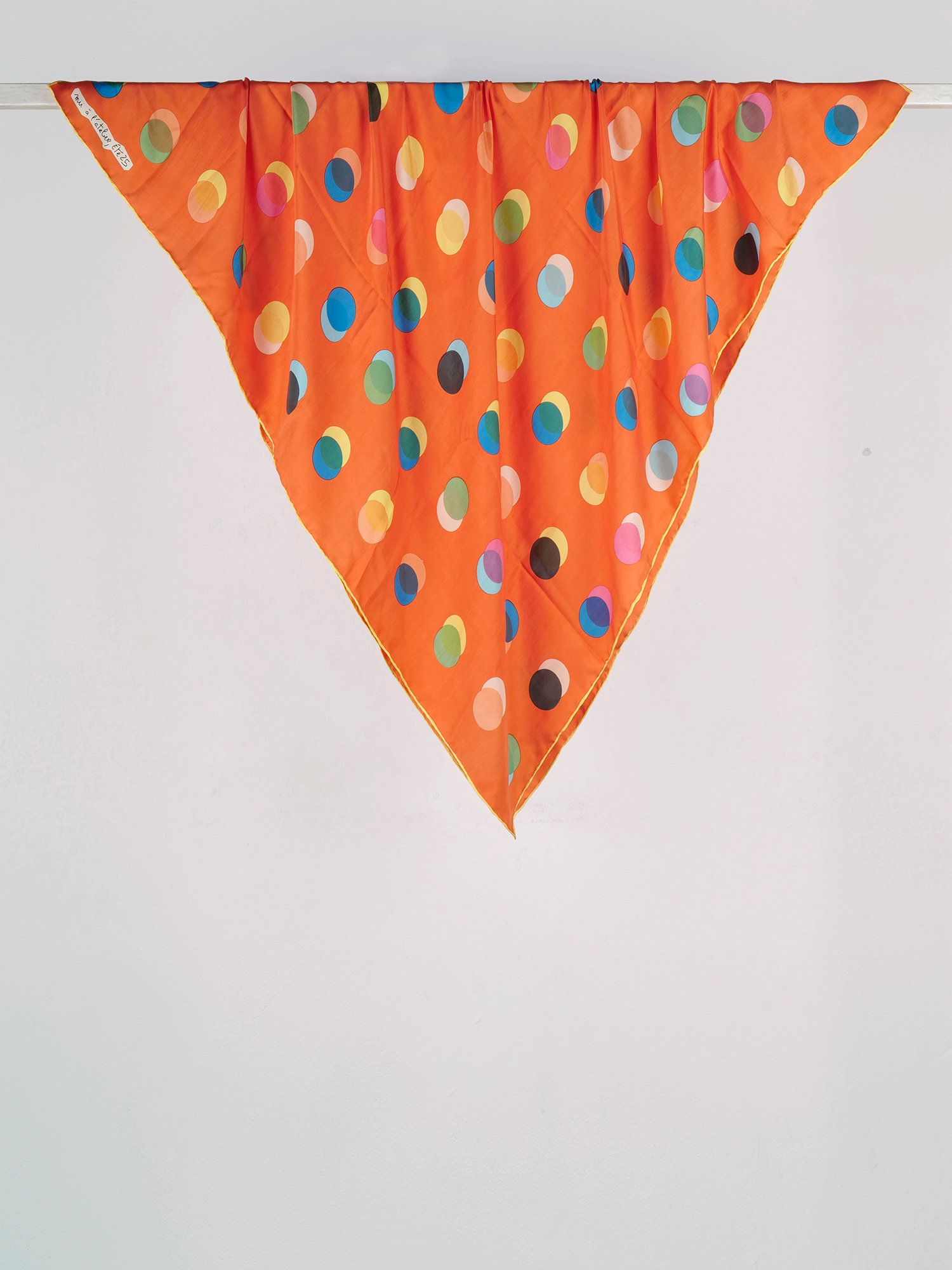 foulard-nuancier-coloriste-rouge