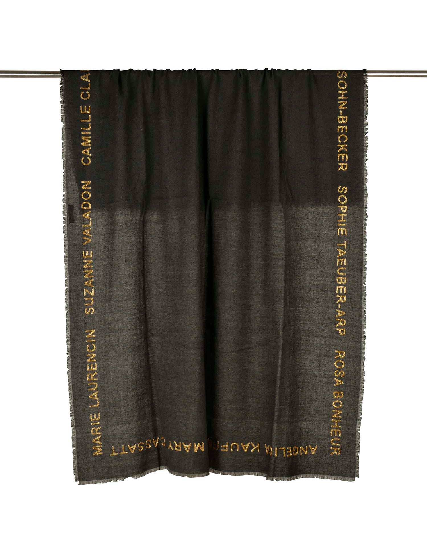 scarf-statement-black