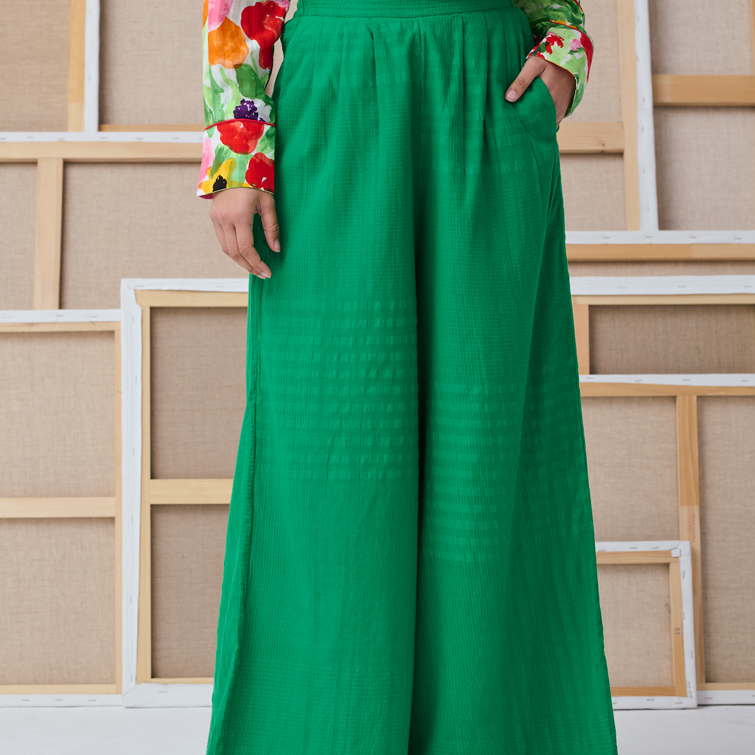 pantalon-radha-dessinatrice-vertperroquet