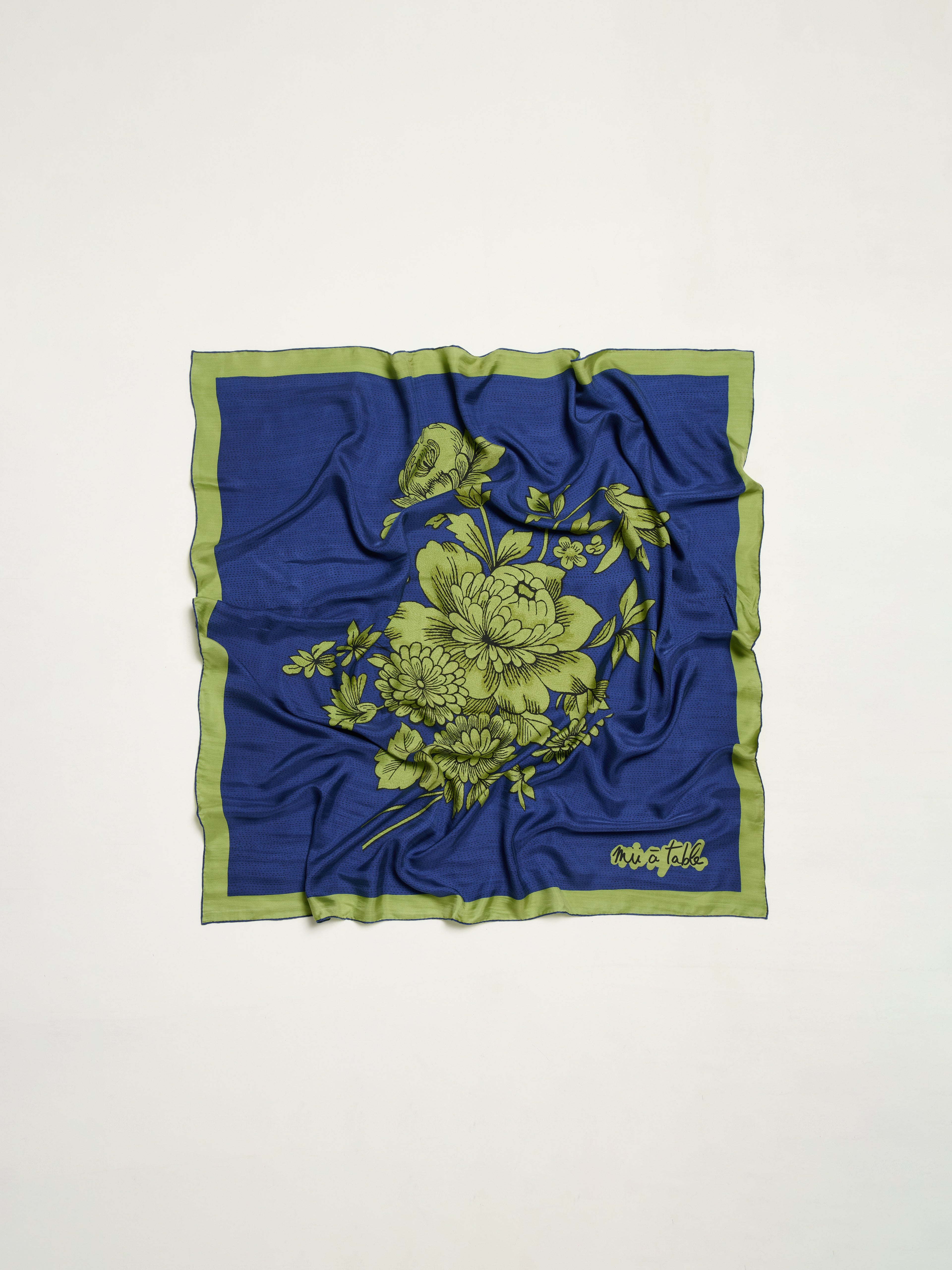 SILK SCARF 65 - TABLEWARE