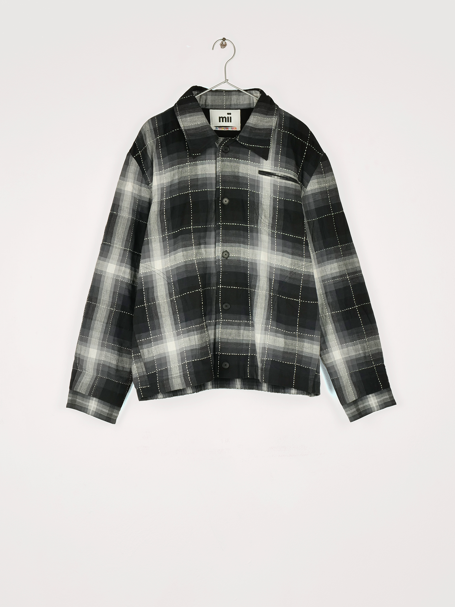 veste-mani-dessinatrice-bw