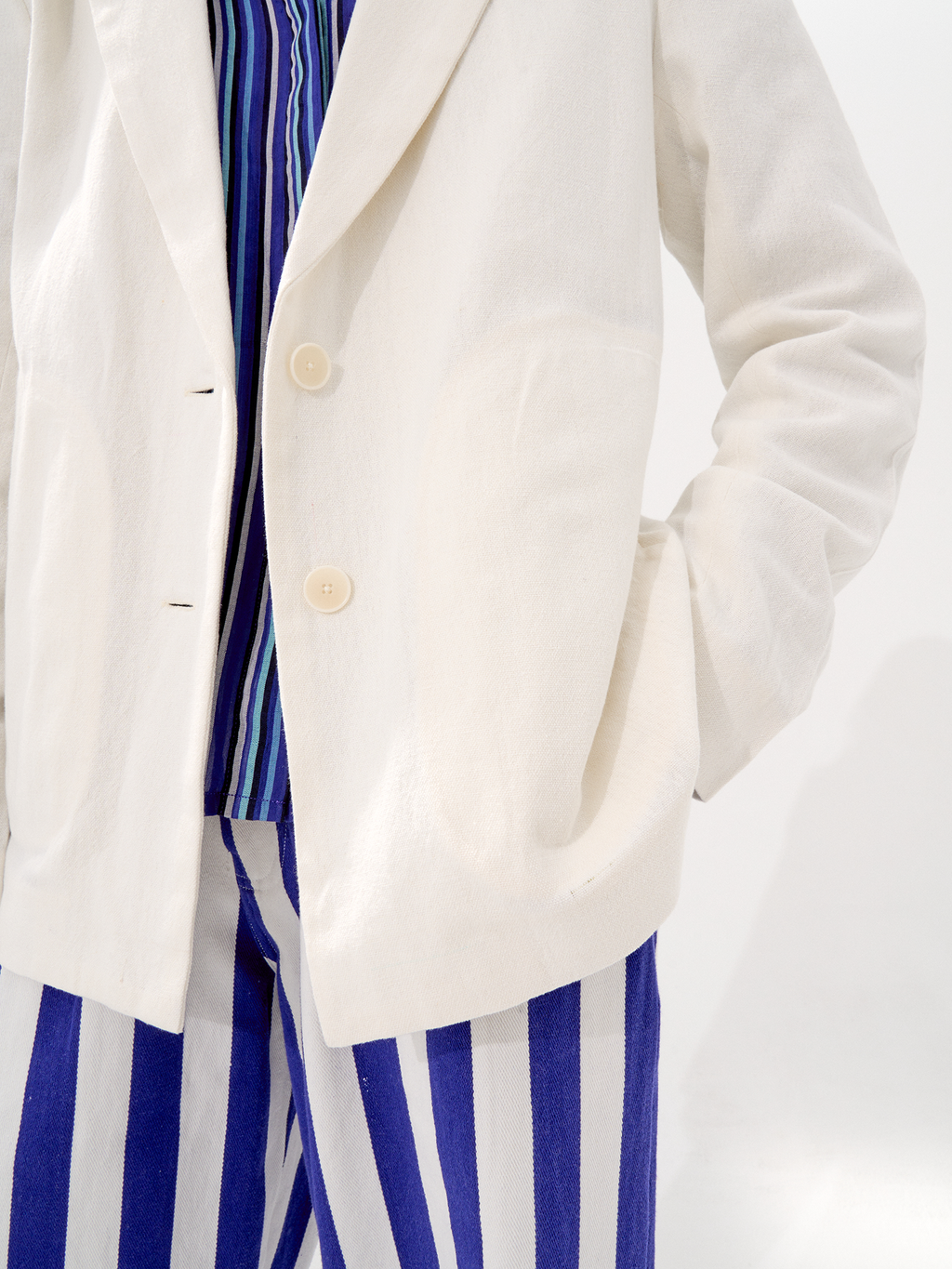 jacket-rosa-monochrome-offwhite