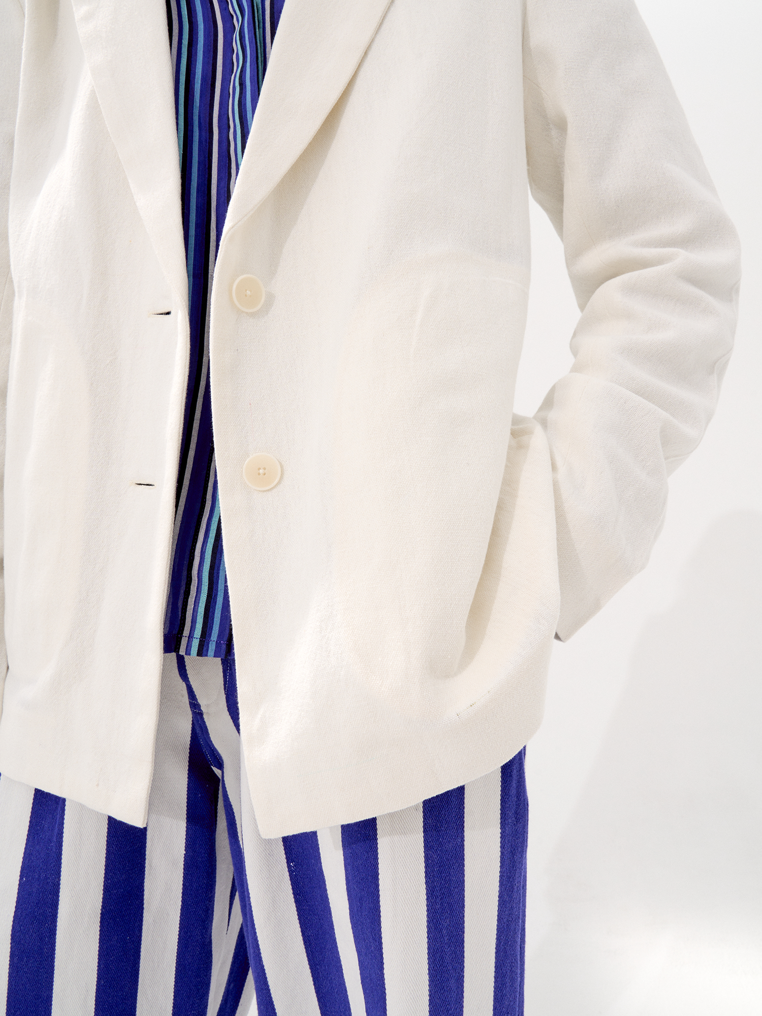 jacket-rosa-monochrome-offwhite