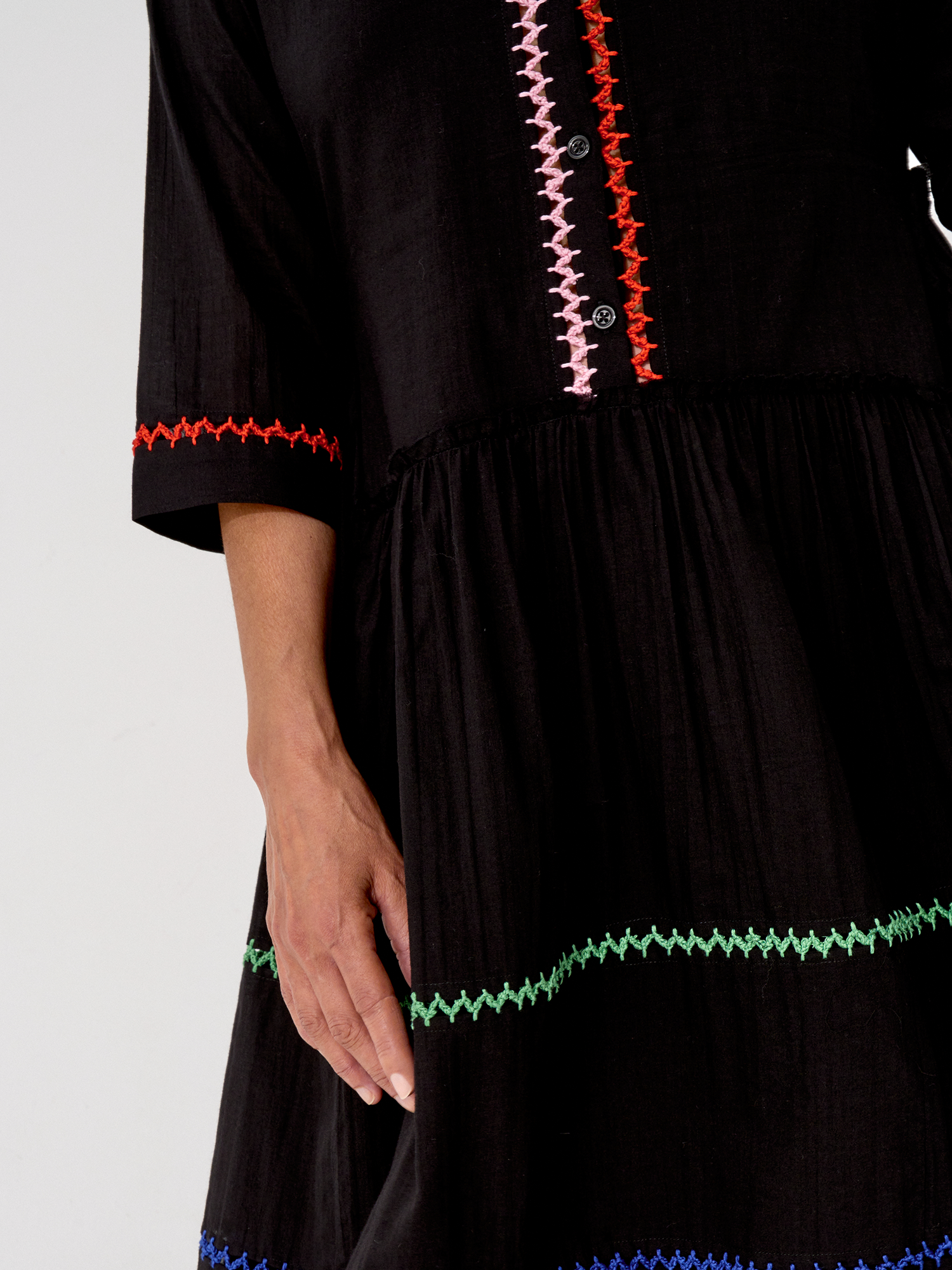 robe-santi-cycledessaisons-black-crochet