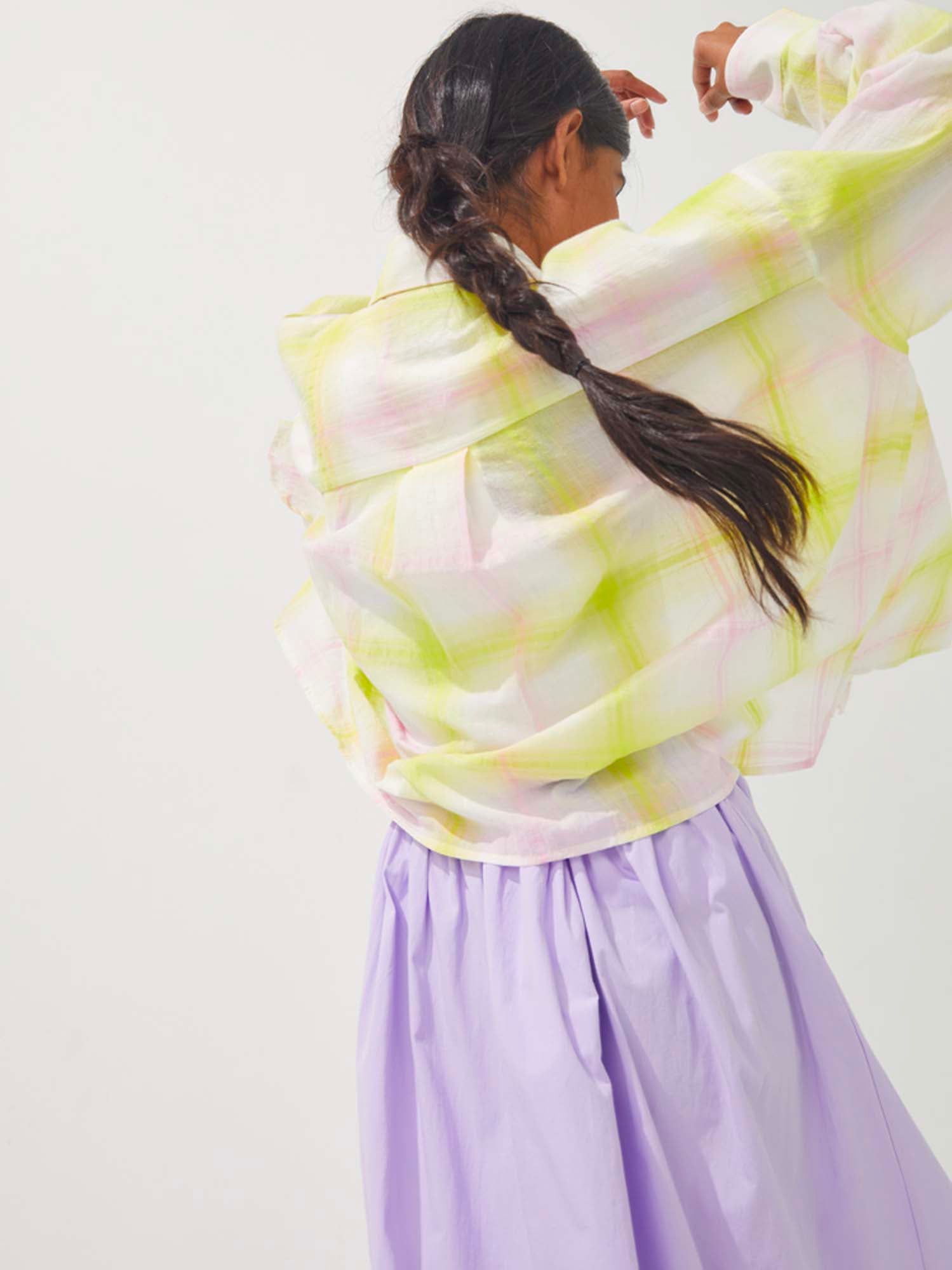 shirt-greta-vibration-luciolepink