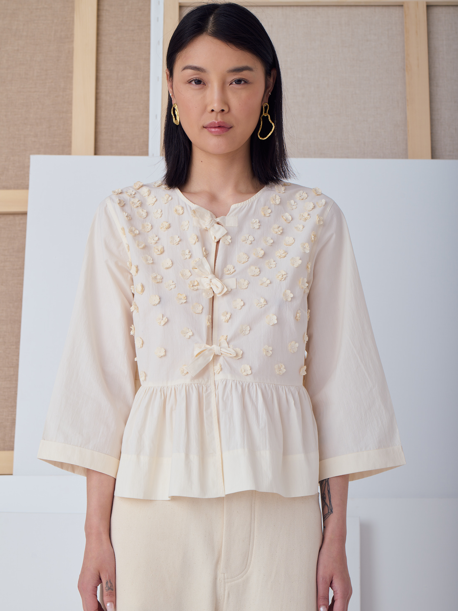 top-arlette-sculptrice-ecru