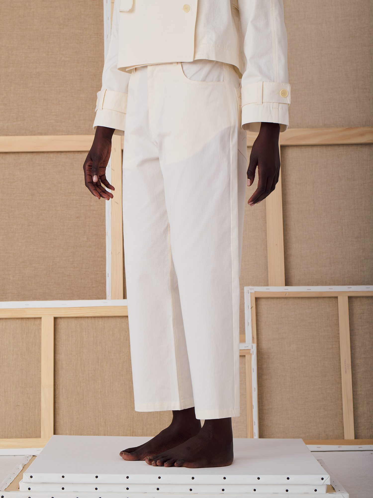 LE PANTALON BASILE - LA SCULPTRICE