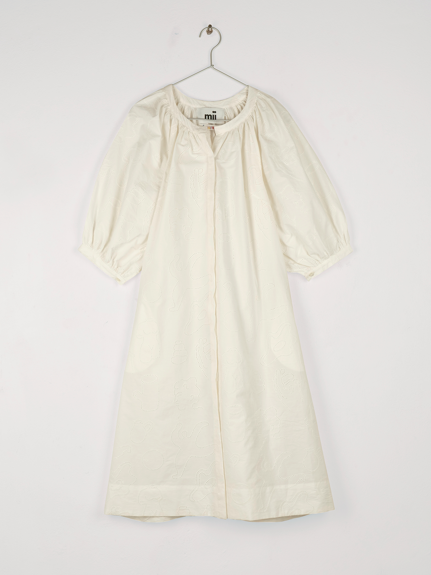 robe-sharma-sculptrice-craie