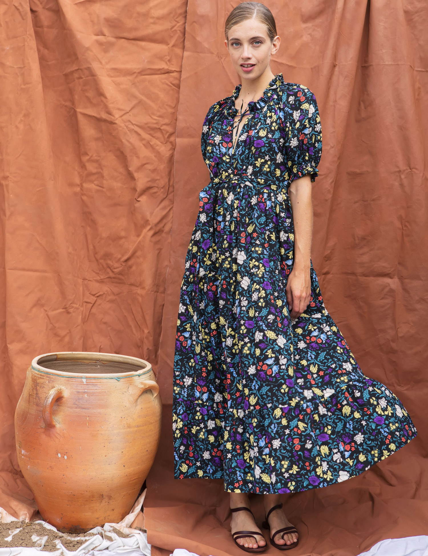 robe-mona-garden-black