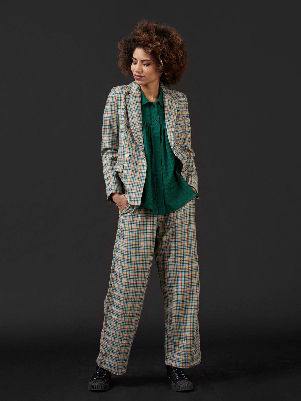 Straight-cut houndstooth pants
