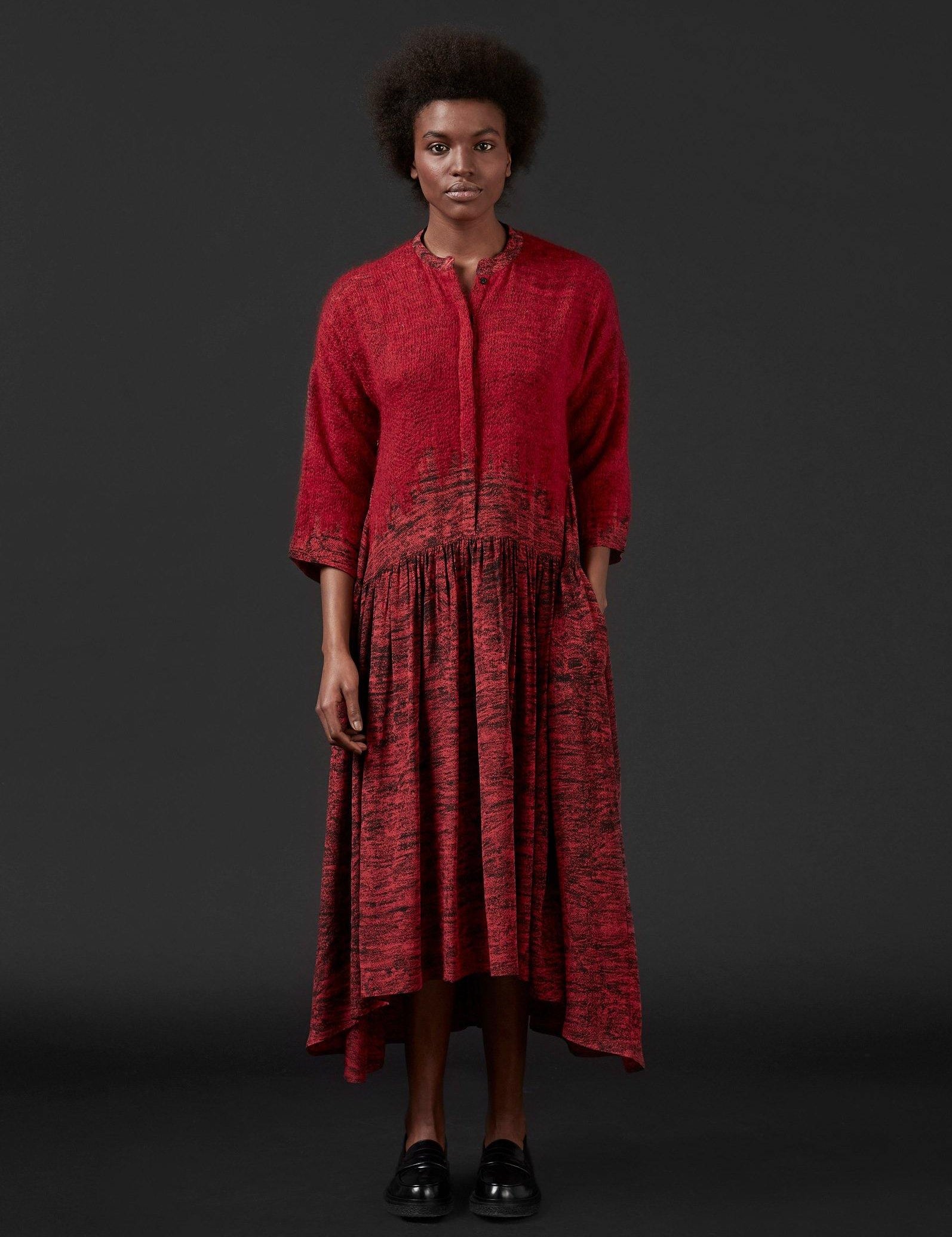 RED_SILKMOHAIRDRESS_MONOCHROME