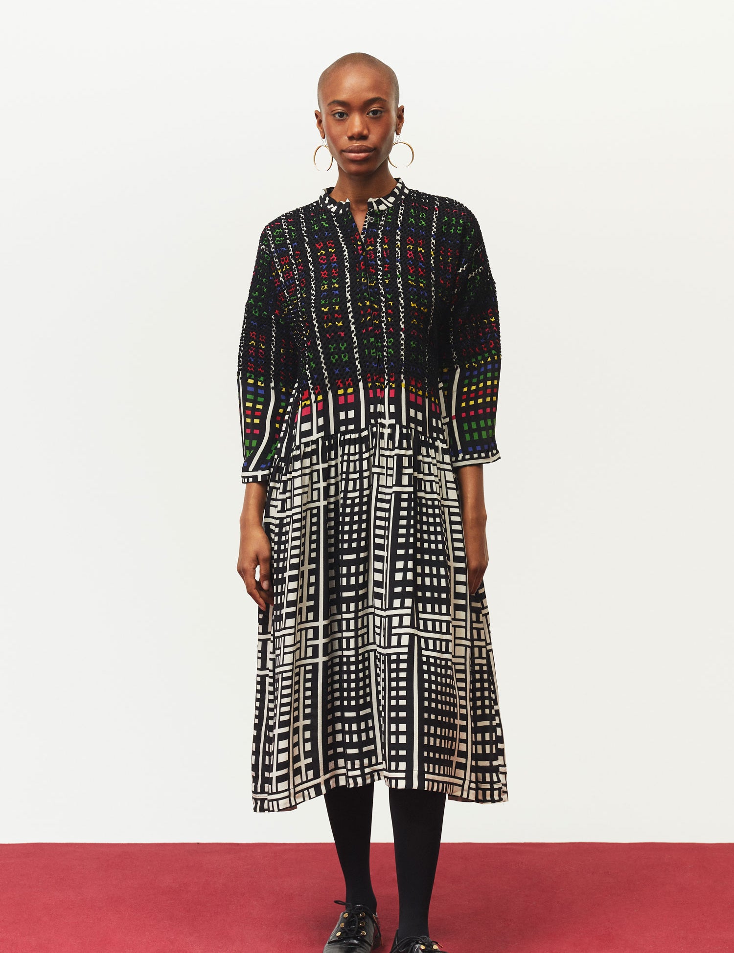 robe-tara-technicolor-blackwhite-miicollection