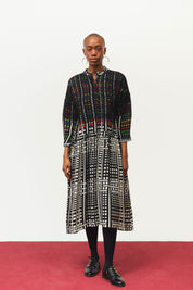 robe-tara-technicolor-blackwhite-miicollection